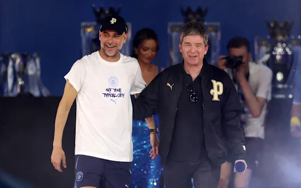 Pep Guardiola Mundur