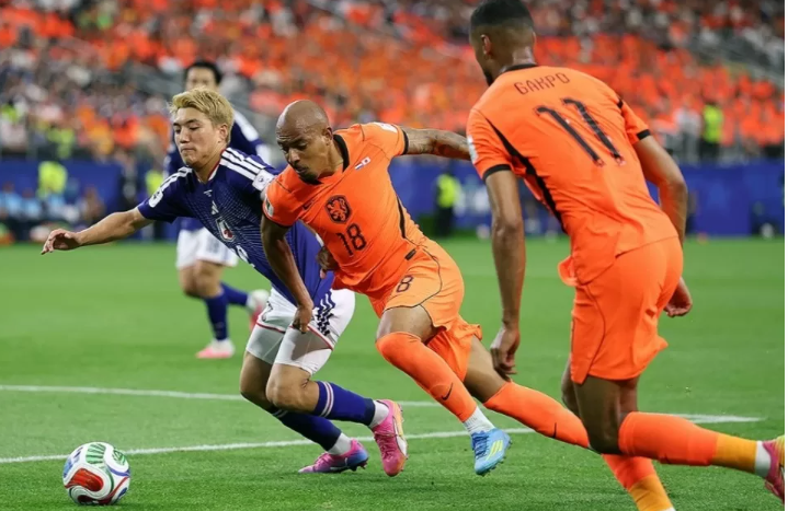 Belanda vs Jepang