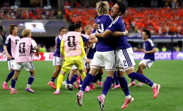 Belanda vs Jepang